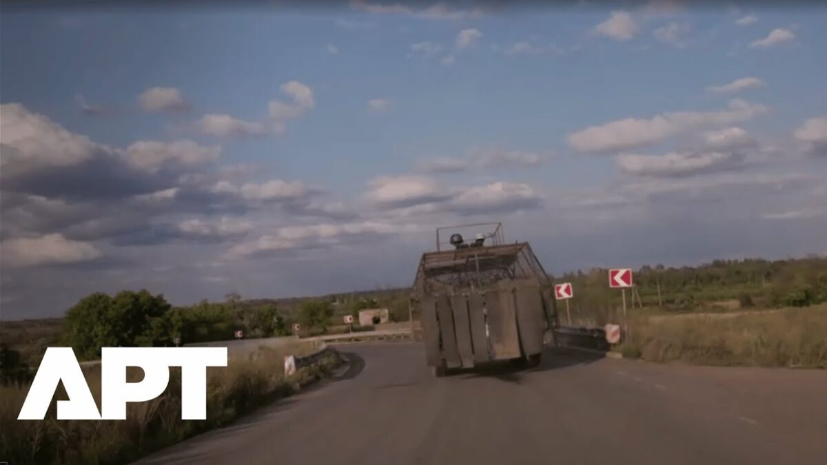 Zriedkavé zábery ukazujú vojnové škody v ukrajinskej Kostiantynivke, zatiaľ čo Rusko útočí na mestá v Donbase.