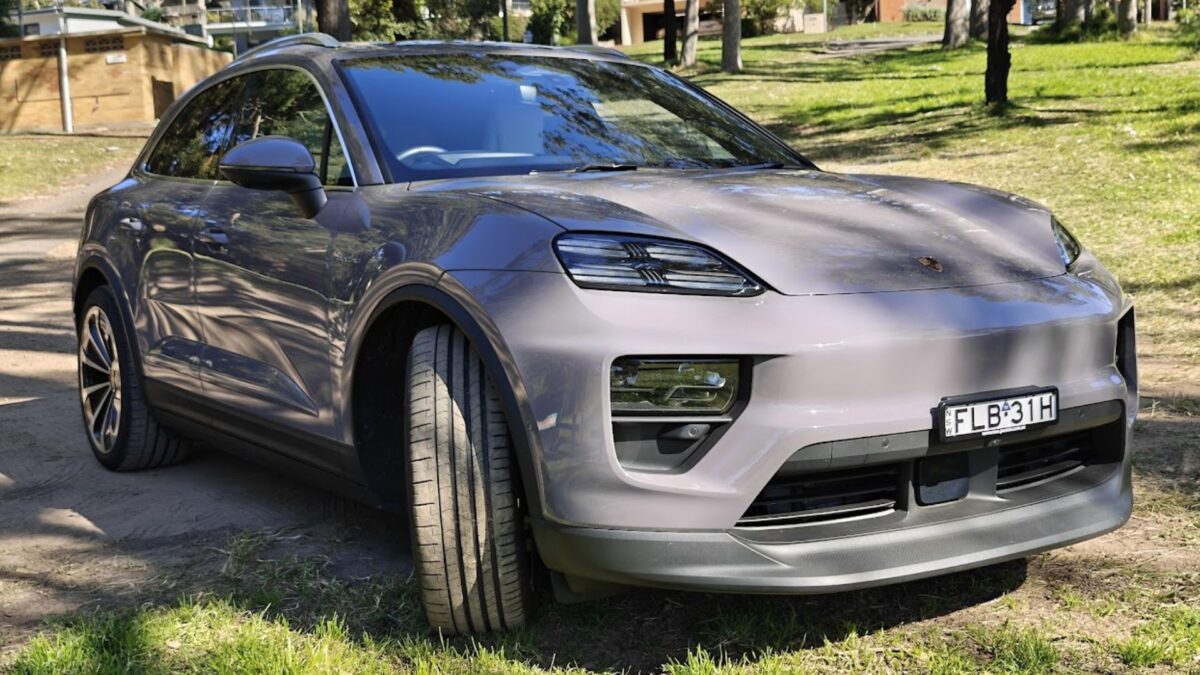 Vyskúšal som nové elektrické SUV od Porsche: Macan je dokonalosť.