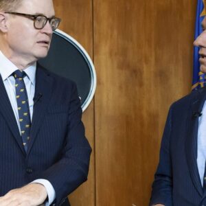 Nový šéf CDC nemá žiadne vzdelanie v medicíne a kedysi pomáhal Petrovi Thielovi ...