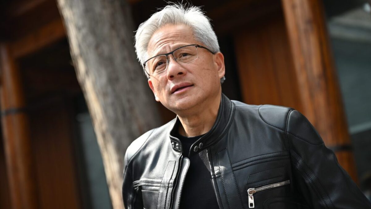 Generálny riaditeľ Nvidie Jensen Huang tvrdí, že AI „pravdepodobne“ prinesie 4-dňový pracovný týždeň: „Každá priemyselná revolúcia vedie k zmenám v sociálnom správaní.“