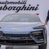 GettyImages-1610564240-e1756399684630.jpg Generálny riaditeľ Lamborghini varuje, že clá dokonca prinútili aj ich najbohatš...