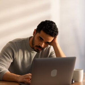 Viac ako polovica profesionálov je natoľko otrávená školeniami o umelej intelige...