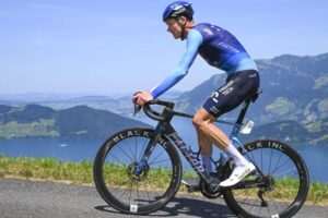 Vážna nehoda štvornásobného šampióna Tour de France: Vrtuľníkom do nemocnice