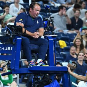 Ruská hviezda dostala mastnú pokutu za hádku, zničenie rakety a bučanie divákov