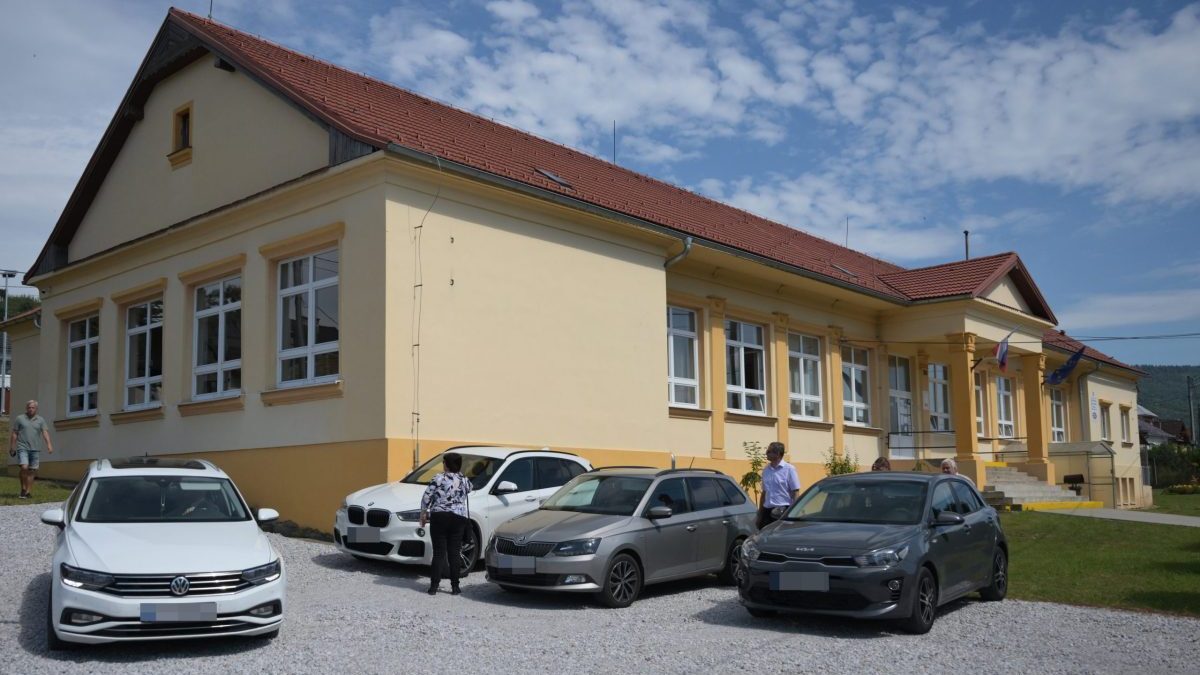 Vyše 160 školákom v Richnave hrozilo, že sa nebudú mať kde učiť.