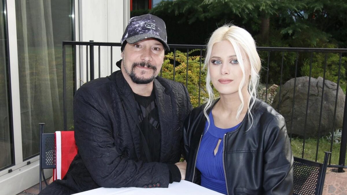 Video: Bohuš Matuš: „Páčia sa mi dievčatá okolo 20 rokov. Vy vyzeráte na 17 a to je krásne,“ povedal redaktorke