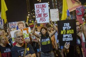 Vyše 350-tisíc ľudí v Izraeli žiadalo koniec vojny v Gaze.