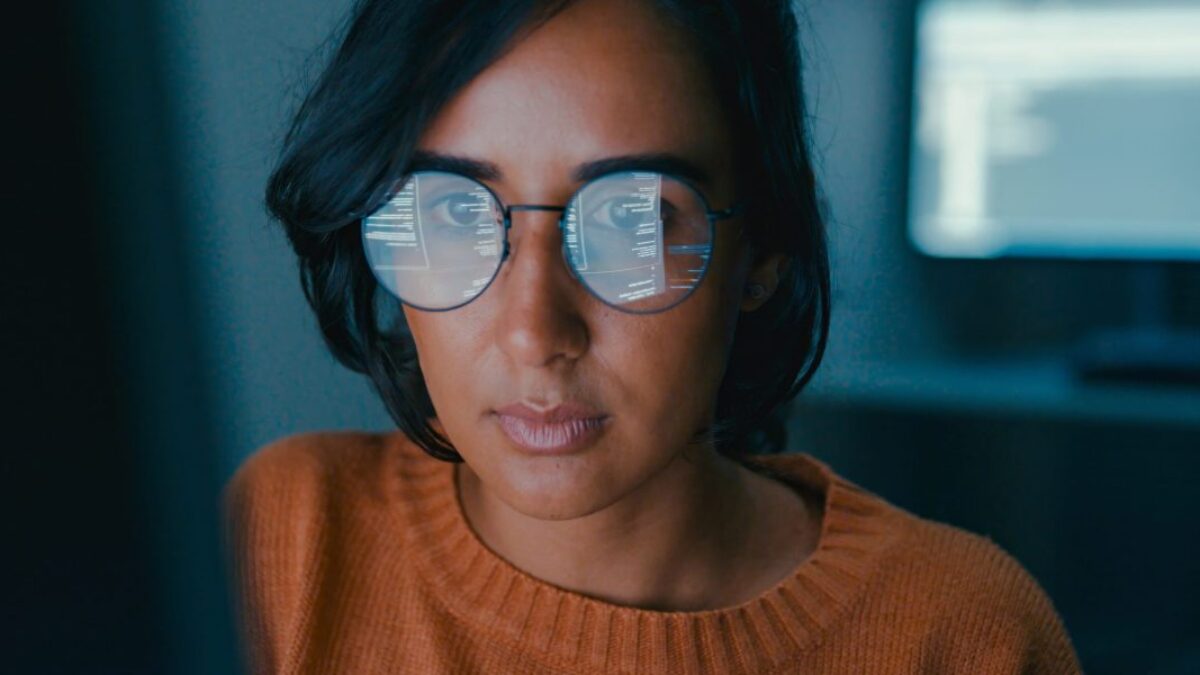 Priekopnícka štúdia Stanfordu: Umelá inteligencia začína mať „výrazný a neúmerný vplyv“.