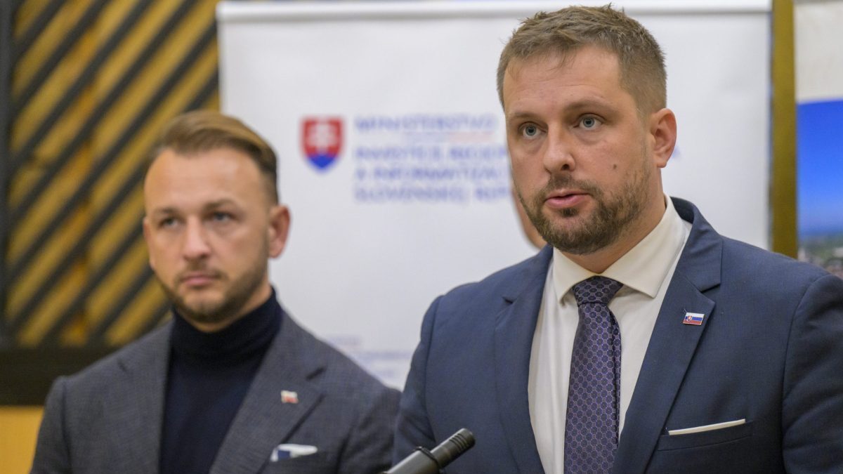 Leto bolo katastrofou pre stranu Hlas, zhodnotil politológ Spáč.