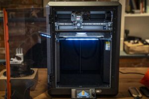 Šéf Prusa vyhlásil: "Otvorený hardvér pre 3D tlač na PC Šéf Prusa vyhlásil: „Otvorený hardvér pre 3D tlač na PC je mŕtvy“. Z...