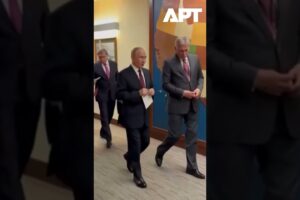 Putin videný na chodbe po prvom kole rokovaní s Trumpom na Aljaške.