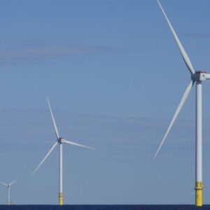 Trump zastavil práce na pobrežnom veternom projekte, ktorý je dokončený na 80 %,...