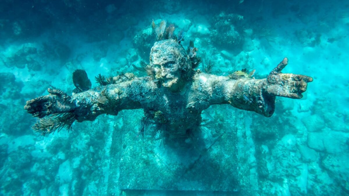 VIDEO: Socha Ježiša z hlbín sa dočkala pravidelnej údržby