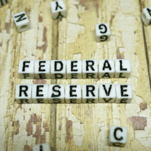 Týždenný prehľad trhov: Obdobie rastu vyvolané obratom šéfa Fedu pred dátami týk...