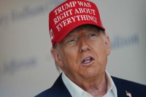 Trump tvrdí, že Intel súhlasil s tým, že vláde odovzdá 10 % výrobcu čipov. ̶...