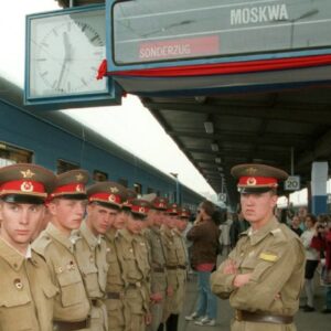 Sověti mali v NDR pol milióna vojakov a armádu agentov vrátane Putina. Ich odsun...