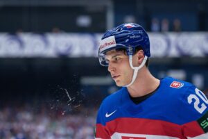 Pastrňák: Slafkovský je vzor pre mladých. Šatan by mal zasiahnuť?