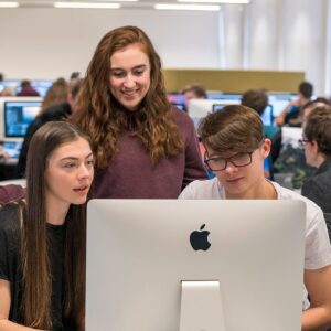 Zamestnanci Applu vytvorili LLM, ktorý sa sám naučil písať kvalitný kód používat...