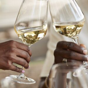 Trump možno chce, aby ste zaplatili vysoké clo za to francúzske víno, ktoré si t...