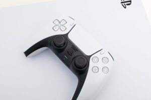 GettyImages-1287173851-e1755708592134.jpg Sony prenesie colné náklady na amerických spotrebiteľov zvýšením cien konzoly Pl...