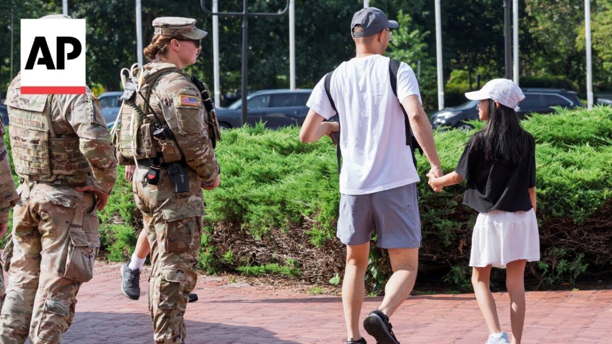 Obyvatelia DC reagujú na prítomnosť polície a kontrolné stanovište v blízkosti ich domovov