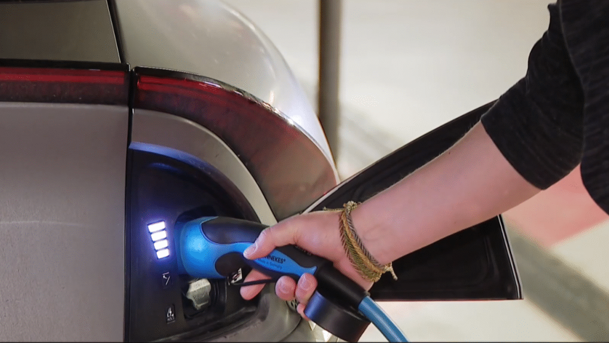 Na Slovensku pribúdajú elektromobily z domácich závodov.