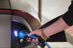 Na Slovensku pribúdajú elektromobily z domácich závodov.