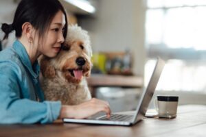 Bývalý komisár SEC a riaditeľ spoločnosti zaoberajúcej sa AI: Budúcnosť s umelou...