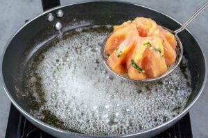 Geniálny trik, ktorý zmení váš spôsob prípravy kuracích pŕs!