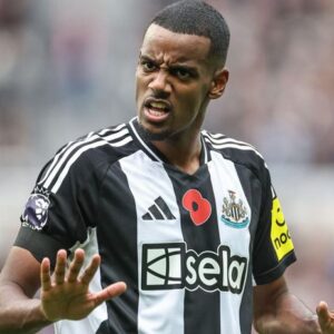 Anglický strelec prelomil mlčanie, obul sa do zamestnávateľa.