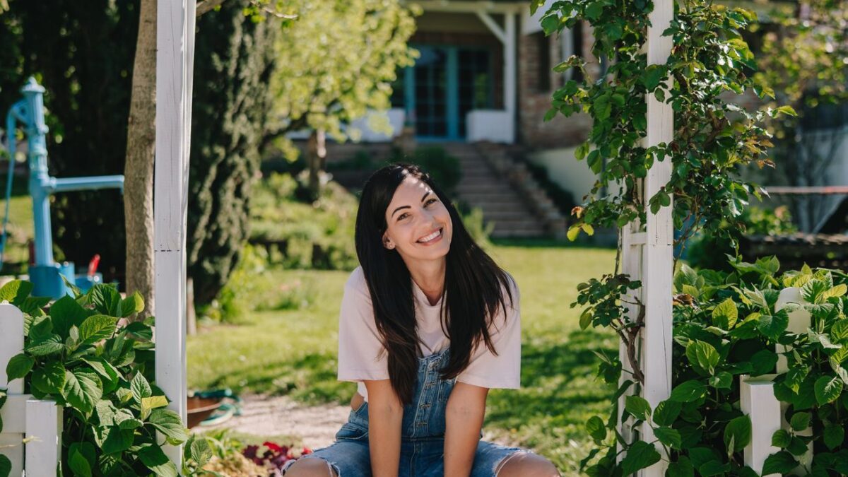 Z paneláku do sadu. Ako si rodina postavila raj medzi jabloňami, aj keď šetrila