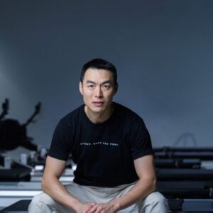 Ázijským seniorom hrozí dlhšia choroba. Hotelier Allen Law chce „premostiť priep...