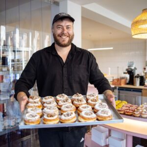 Koblihy, za ktoré sa oplatí priplatiť. Brnenské duo dobýva Prahu aj pražským kol...