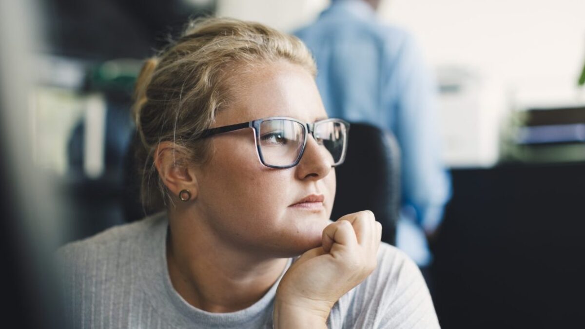 Zamestnanci sa v stagnujúcom trhu práce „držia zubami-nechtami“ svojich miest, no rastúca nevôľa znamená, že môžu odísť hneď, ako príde ďalší Veľký exodus.