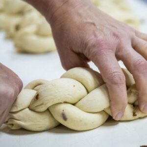 Zamestnávatelia volajú po zmenách v príplatkoch.