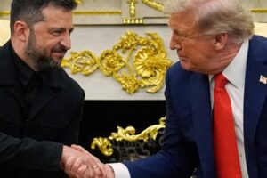 Trump tvrdí, že zabezpečuje osobné stretnutie Putina a Zelenského, po ktorom by ...