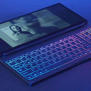 Neuveriteľné! RGB klávesnica na dotykovom monitore – škoda tej batérie