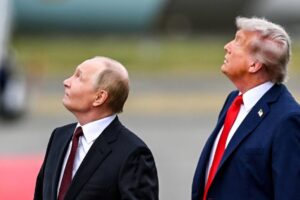 Summit na Aljaške: Nepríjemné dotazy a hlučné bombardéry vyhnali Putina z komfor...