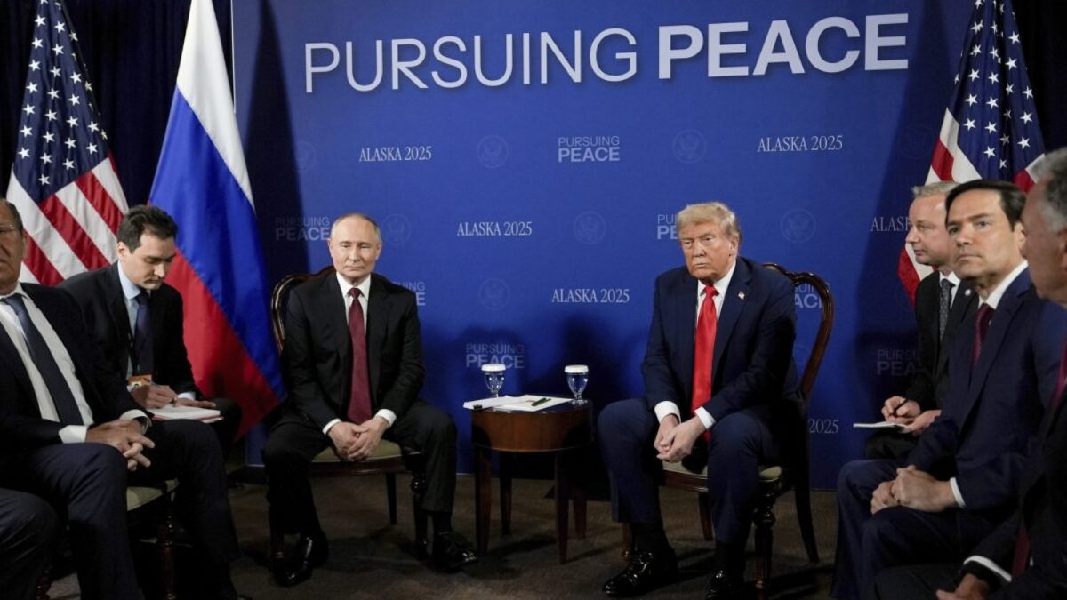 Putin súhlasil s tým, aby USA a Európa ponúkli Ukrajine bezpečnostné záruky v štýle NATO, tvrdí Trumpov vyslanec.