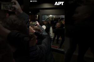 Lavrov videný v Anchorage pred dôležitým summitom Putina a Trumpa na Aljaške.