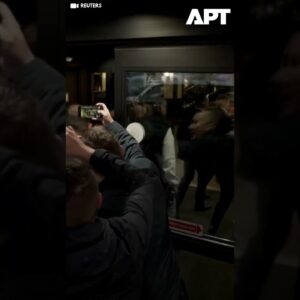 Lavrov videný v Anchorage pred dôležitým summitom Putina a Trumpa na Aljaške.