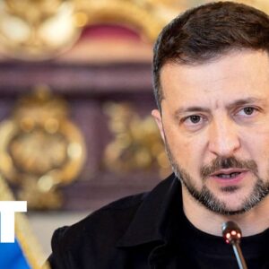 „Ruskú ekonomiku treba zastaviť“: Zelenskyj žiada sankcie a nátlak.