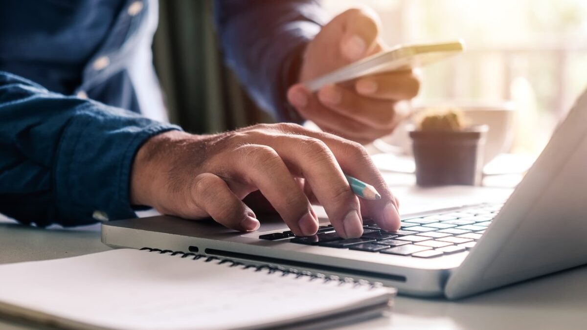 Koniec notebookov v práci? Desktop ako služba lacnejší a jednoduchší.