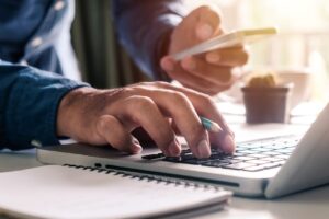 Koniec notebookov v práci? Desktop ako služba lacnejší a jednoduchší.