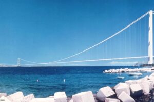 Gigantický most spojí pevninu s ostrovom, na juh Talianska má priniesť prosperit...