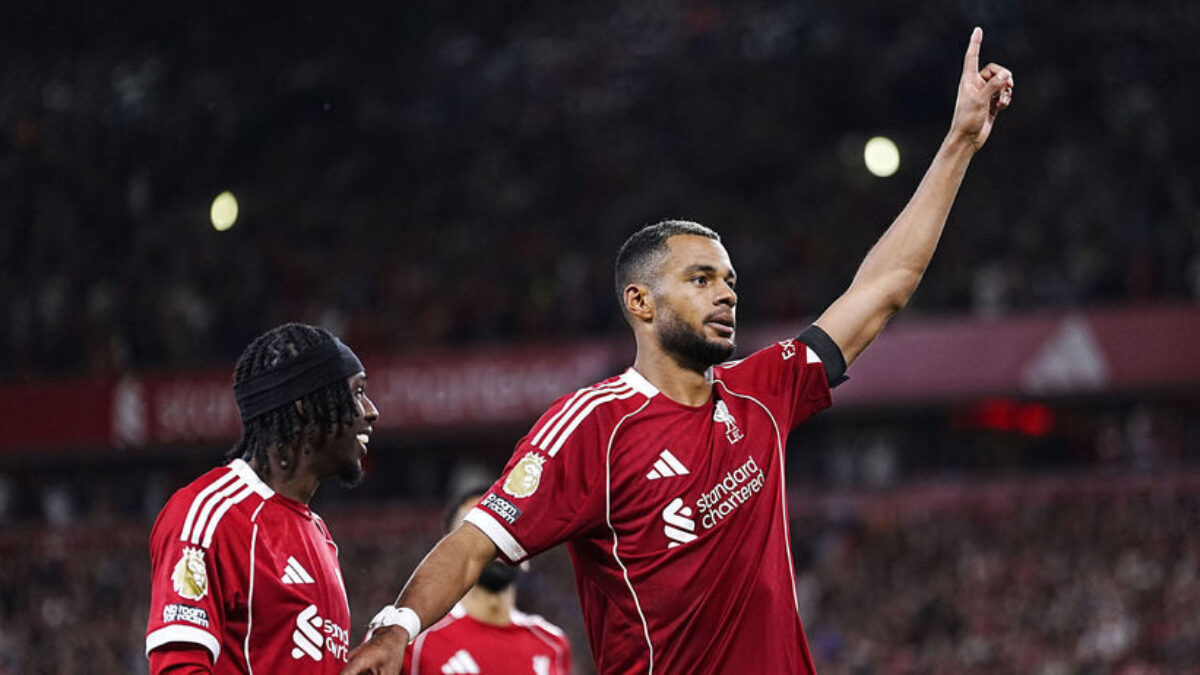 Liverpool začal sezónu dominantnou výhrou so šiestimi gólmi na Anfielde