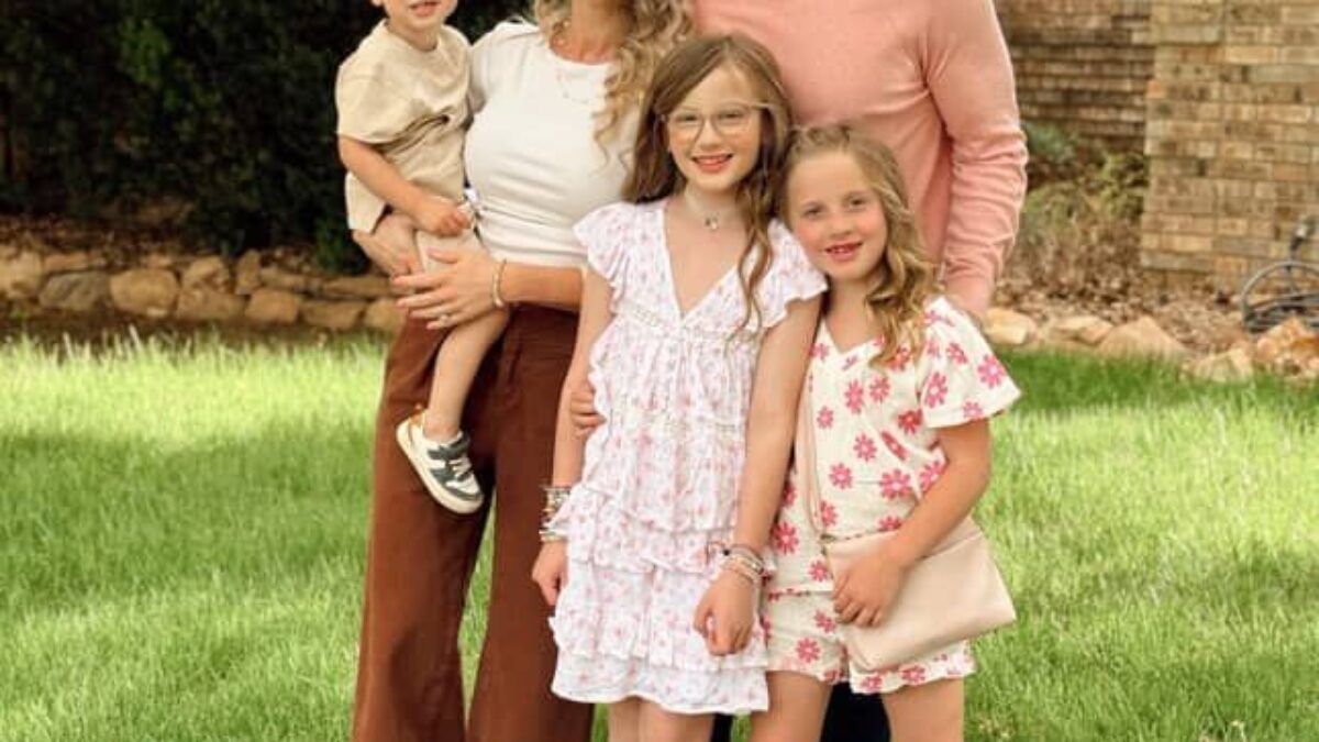 Noc je ich deň. Rodičia vychovávajú deti ako nočné sovy a internet zúri