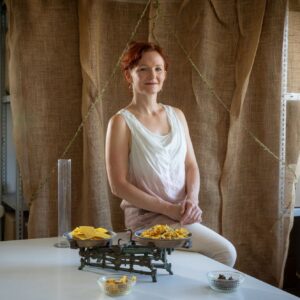 Od hrnca a hrsť nechtíka k známej značke. Poctivú kozmetiku Od hrnca a hrsť nechtíka k známej značke. Poctivú kozmetiku vytvárajú už 35 roko...