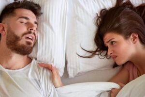 Prezradíte svoje tajomstvá, keď rozprávate zo spánku? Zvláštny fenomén postihuje...