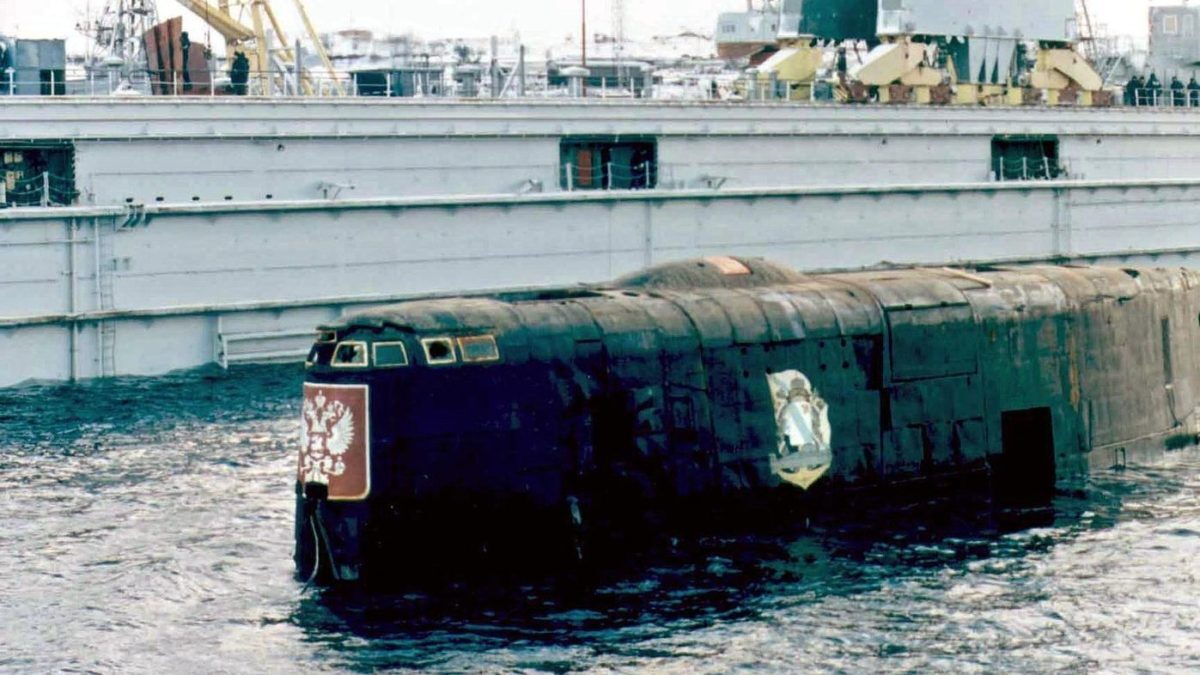 Príčinou havárie ponorky Kursk bol výbuch torpéda, nik neprežil.